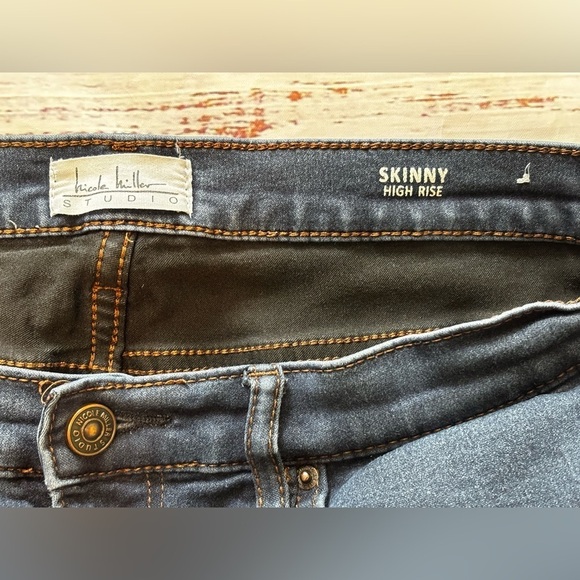 Women’s Nicole Miller Studio Skinny High Rise Denim Jeans - Picture 7 of 9